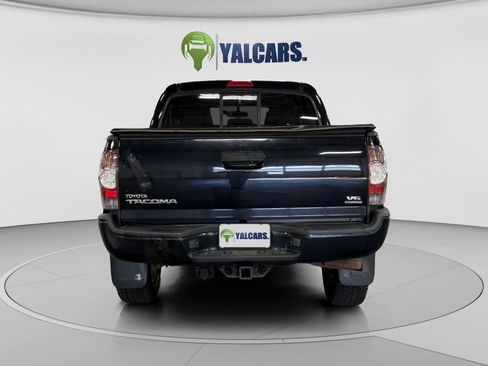 Used 2013 Toyota Tacoma 4x4 Double Cab w/ TRD Sport Pkg image 4