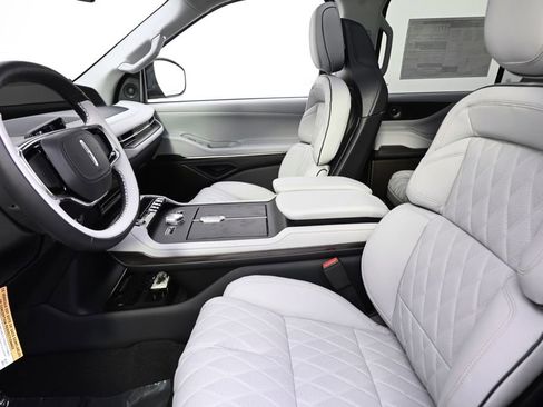 New 2026 Lincoln Navigator Black Label image 13