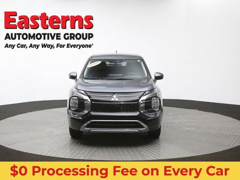 Used 2025 Mitsubishi Outlander SE FWD image 53