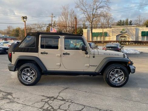 Used 2016 Jeep Wrangler Unlimited Rubicon w/ Dual Top Group image 4