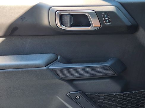 New 2025 Ford Bronco Badlands image 23