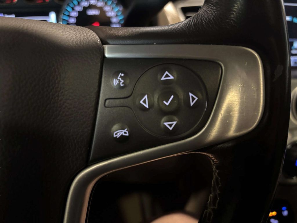 Used 2018 GMC Yukon SLT w/ Premium Edition AWD/4WD image 42