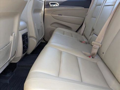 Used 2017 Jeep Grand Cherokee Limited image 17