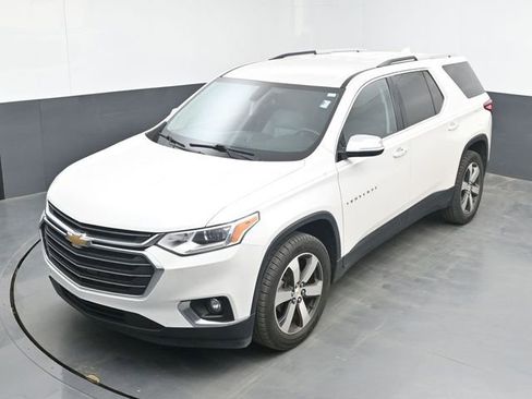 Used 2018 Chevrolet Traverse LT w/ LPO, Floor Liner Package FWD image 21