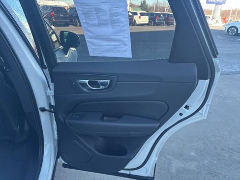 Used 2025 Volvo XC60 B5 Plus image 43