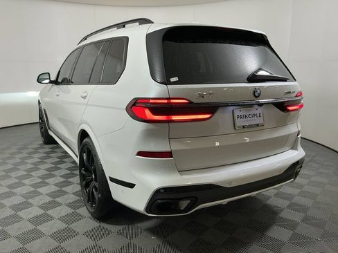 Certified 2025 BMW X7 xDrive40i w/ M Sport Package AWD/4WD image 7