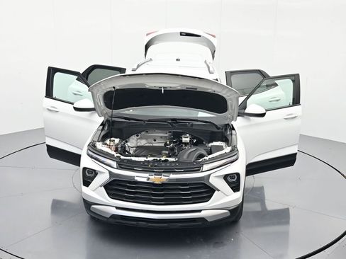 Certified 2025 Chevrolet TrailBlazer LT FWD image 45