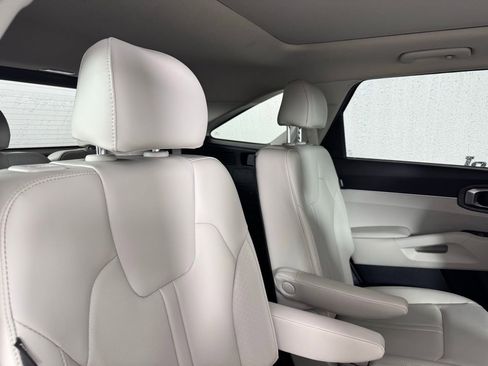 Used 2024 Kia Sorento X-Line EX image 31