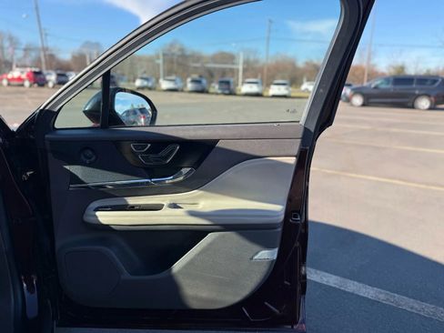 Used 2021 Lincoln Corsair Reserve w/ Elements Package image 21