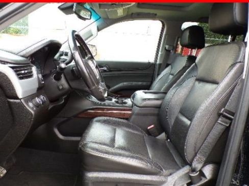 Used 2019 GMC Yukon SLT AWD/4WD image 3