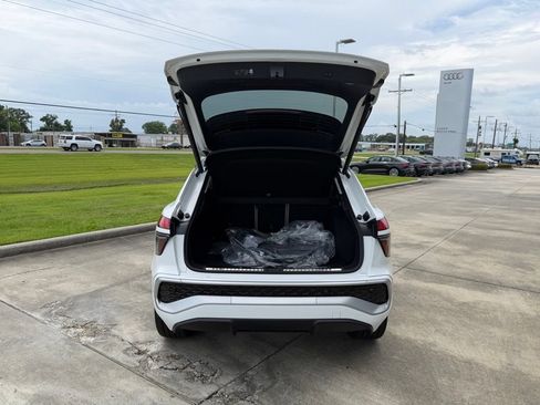 New 2026 Audi Q3 quattro 2.0T AWD/4WD image 24
