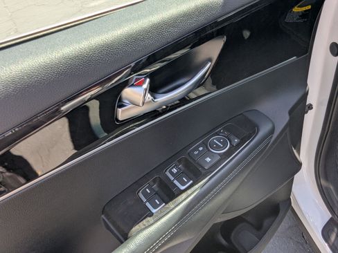 Used 2018 Kia Sorento AWD image 15