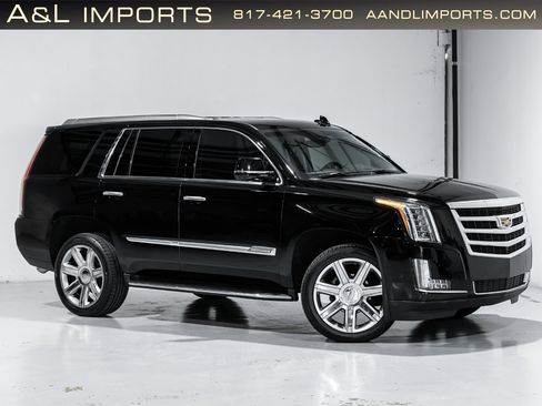 Used 2019 Cadillac Escalade Luxury image 6