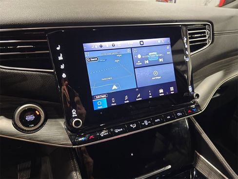 Used 2024 Jeep Wagoneer L Series II w/ Flexible Seating Group image 21