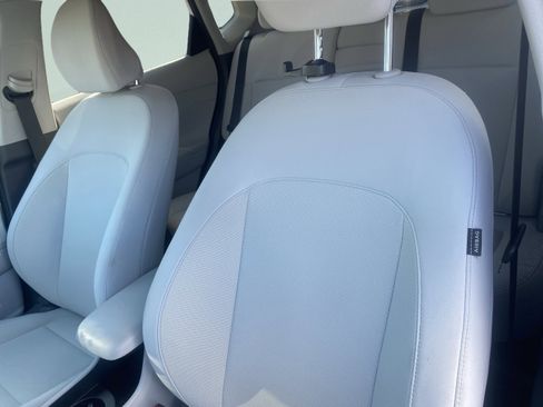 Used 2024 Hyundai Kona SEL image 14