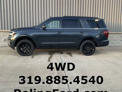 Used 2022 Ford Expedition Limited image 2