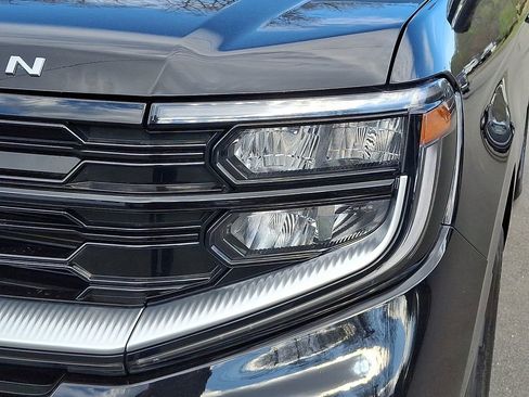 Used 2025 Ford Expedition Platinum AWD/4WD image 9