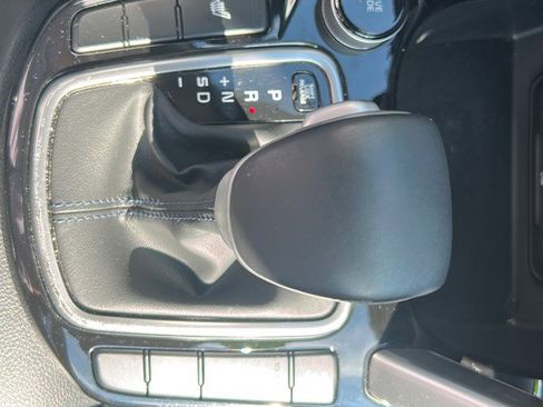 Used 2023 Kia Seltos S image 22