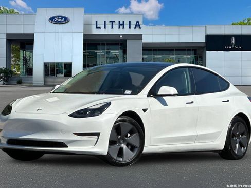 Used 2021 Tesla Model 3 Standard Range Plus RWD image 1