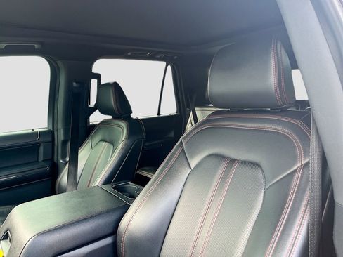 Used 2022 Ford Expedition Limited image 22