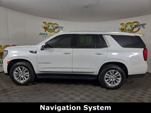 Used 2022 GMC Yukon SLT w/ SLT Premium Package image 4