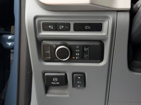 Used 2023 Ford F150 Lightning XLT image 39