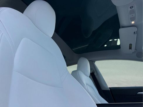Used 2021 Tesla Model 3 Long Range AWD/4WD image 16
