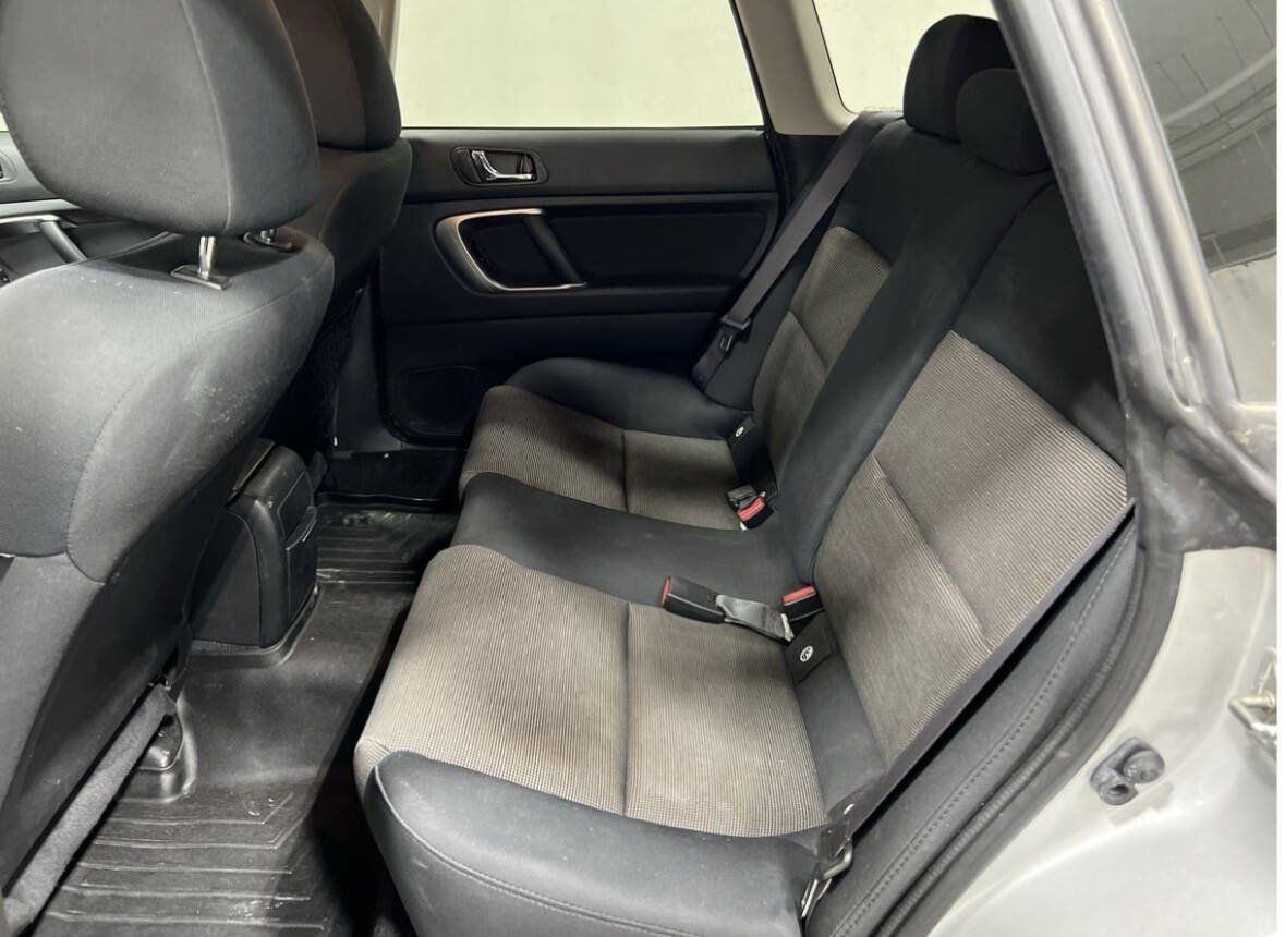 Used 2007 Subaru Outback 2.5i AWD/4WD image 9
