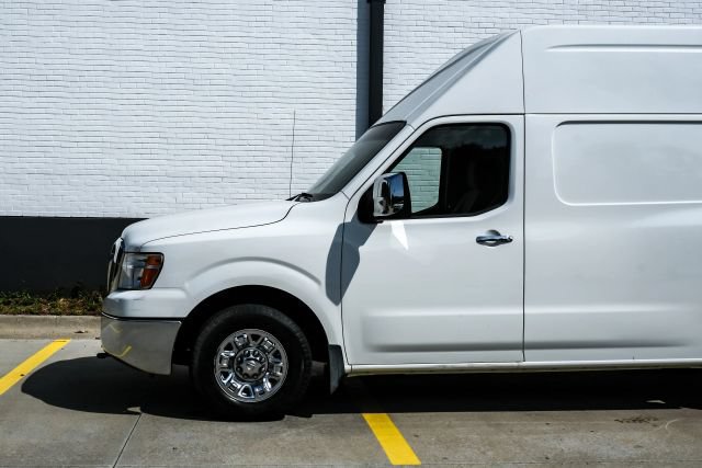 Used 2017 Nissan NV 3500 SL w/ Technology Package RWD image 17