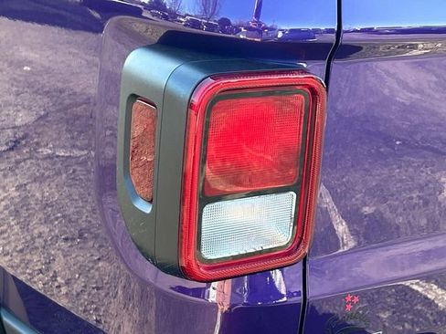 New 2026 Jeep Gladiator Sport image 10