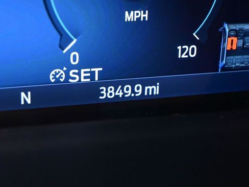 Used 2025 Ford F150 Lightning XLT AWD/4WD image 17