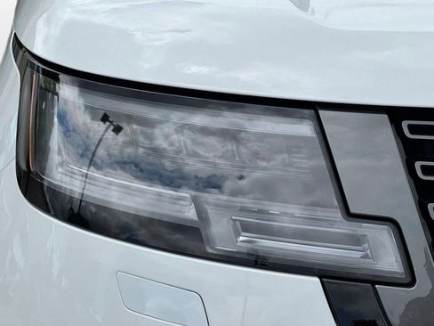 Certified 2023 Land Rover Range Rover Autobiography AWD/4WD image 10