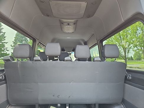 Used 2019 Mercedes-Benz Sprinter 2500 image 17