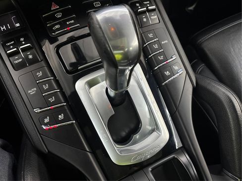 Used 2018 Porsche Cayenne image 46