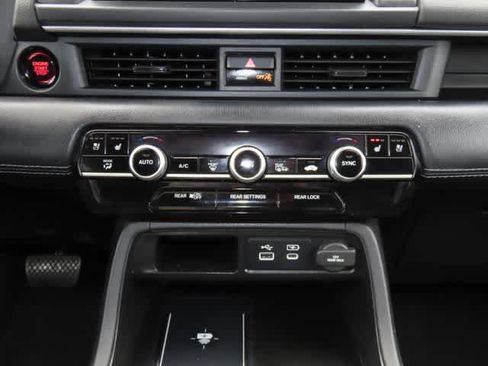 Used 2023 Honda Pilot Elite image 25