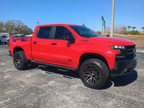 Used 2021 Chevrolet Silverado 1500 LT Trail Boss w/ Convenience Package II image 2