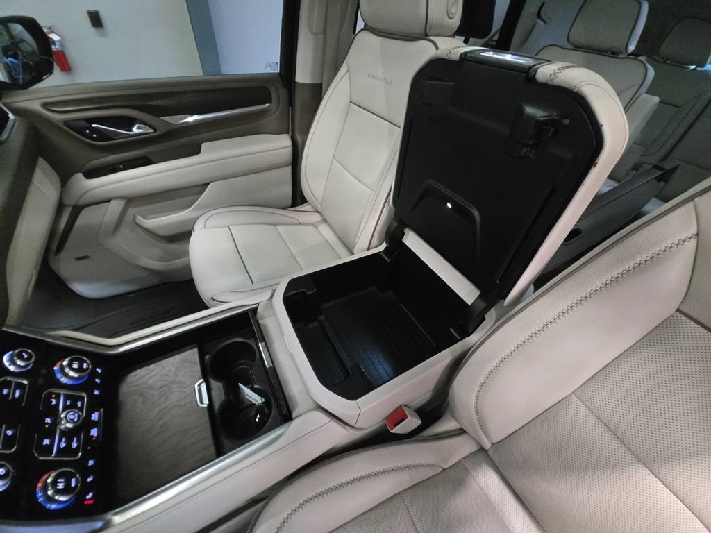 Certified 2021 GMC Yukon Denali w/ Denali Ultimate Package AWD/4WD image 33