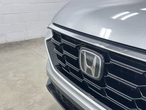 Certified 2025 Honda CR-V EX image 30