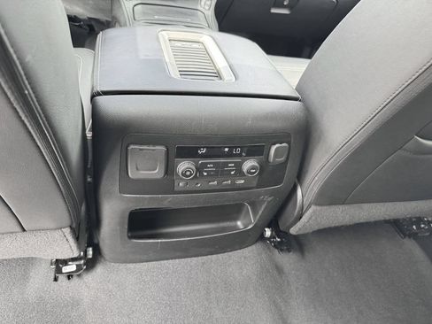 Used 2020 GMC Yukon XL Denali w/ Denali Ultimate Package AWD/4WD image 28