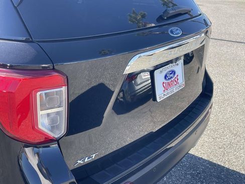 Certified 2022 Ford Explorer XLT w/ Equipment Group 202A image 6