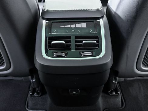 Used 2025 Volvo XC90 B5 Core image 21