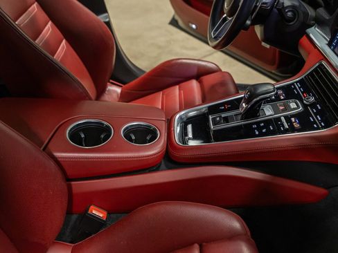 Used 2020 Porsche Panamera GTS image 54