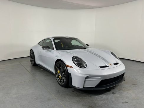 Used 2026 Porsche 911 GT3 RWD image 9