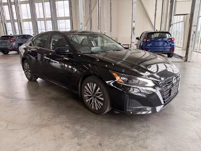 Used 2023 Nissan Altima 2.5 SV w/ SV Premium Package