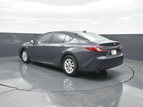 Used 2026 Toyota Camry LE FWD image 5