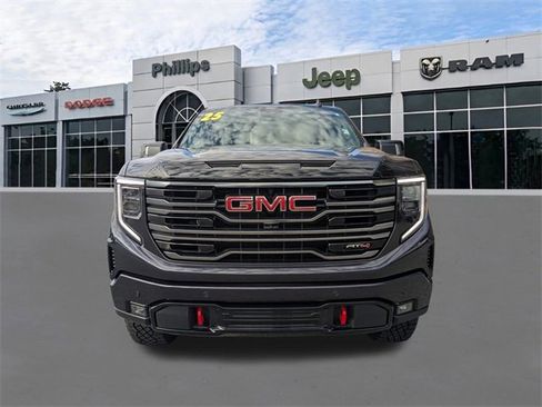 Used 2025 GMC Sierra 1500 AT4 w/ AT4 Premium Package image 8