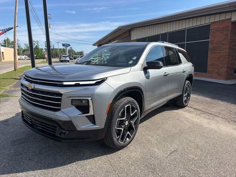 New 2026 Chevrolet Traverse High Country FWD image 3