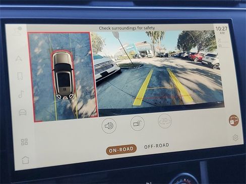 Used 2023 Land Rover Range Rover SE image 27