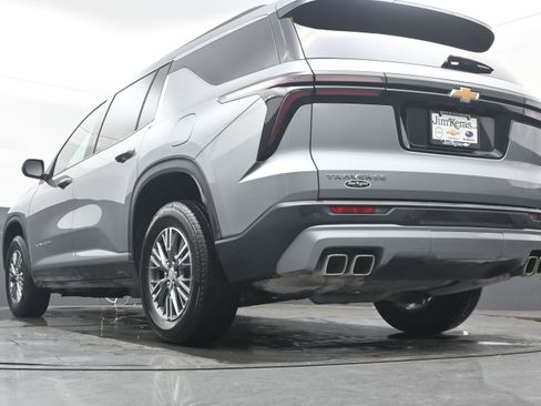 Certified 2025 Chevrolet Traverse LT image 30