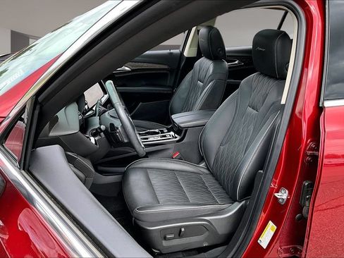 Used 2023 Buick Envision Avenir FWD image 27